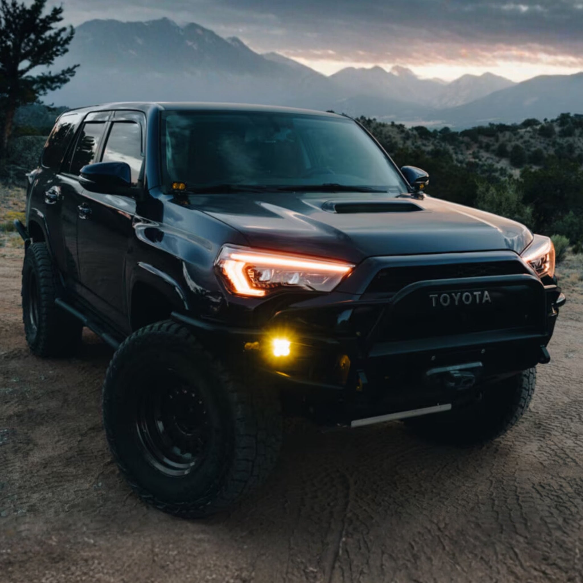 Toyota 4RUNNER: LED HEADLIGHTS (2014 - 2024) | XB Evo – Custom Multicolor LED Lighting by RGB Halo Kits