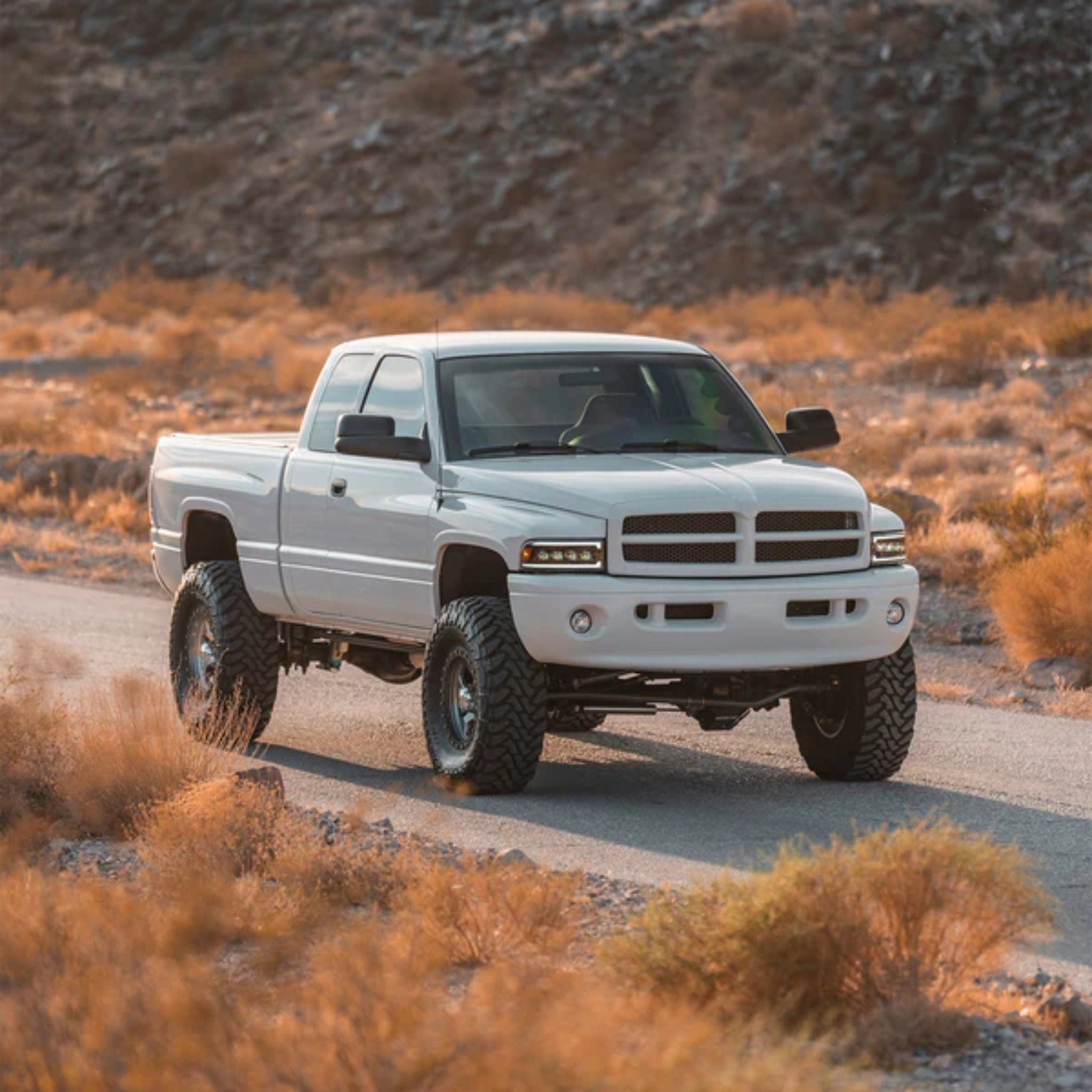Dodge Ram 1500 (1994-2001)/Ram 2500/3500 (1994-2002) LUXX-Series LED Headlights | Alpharex