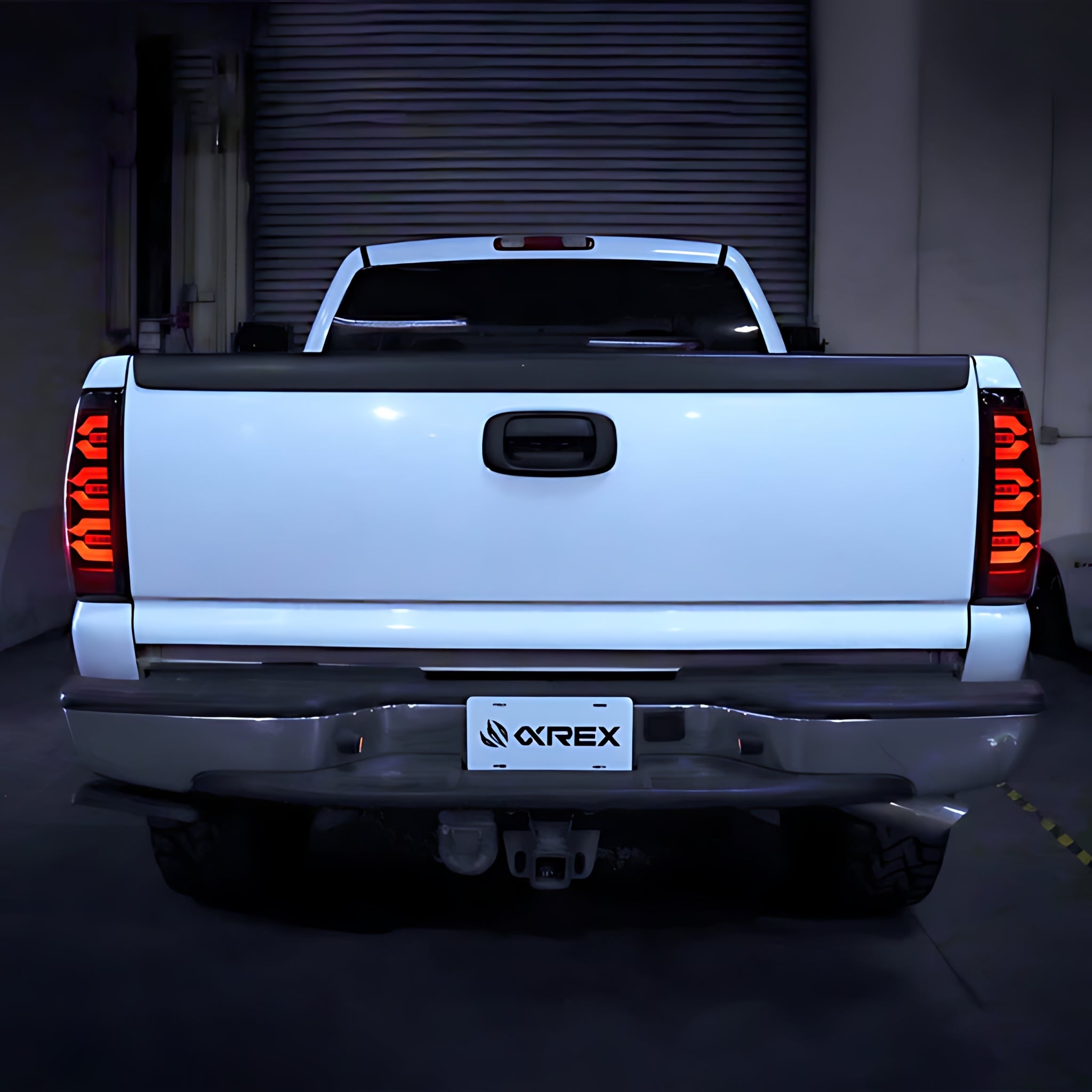 Chevrolet Silverado (1999-2006) / GMC Sierra (1999-2006) LUXX-series LED Taillights | Alpharex