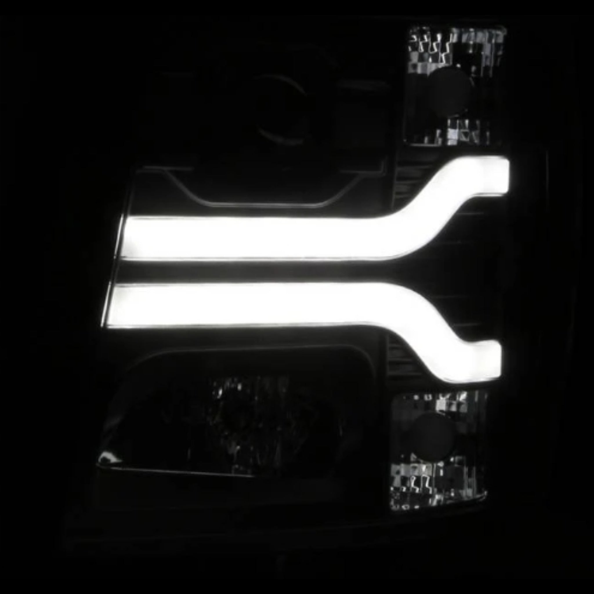 Chevrolet Silverado 1500 (2007-2013) / 2500HD/3500HD (2007-2014): Multicolor Flow Series Headlights | Spyder – Custom Multicolor LED Lighting by RGB Halo Kits