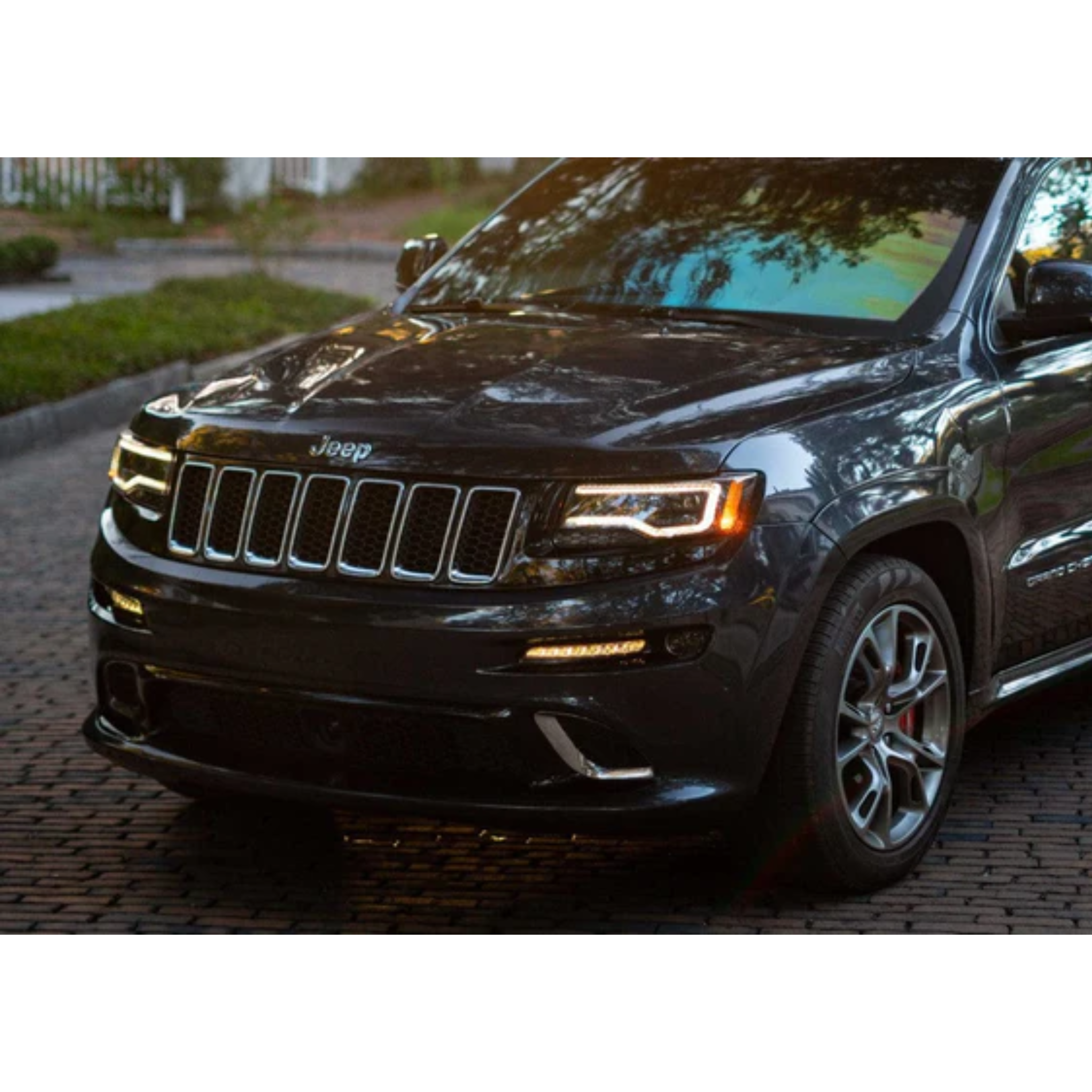 JEEP GRAND CHEROKEE: XB Morimoto LED HEADLIGHTS (2014 - 2022) – Custom Multicolor LED Lighting by RGB Halo Kits