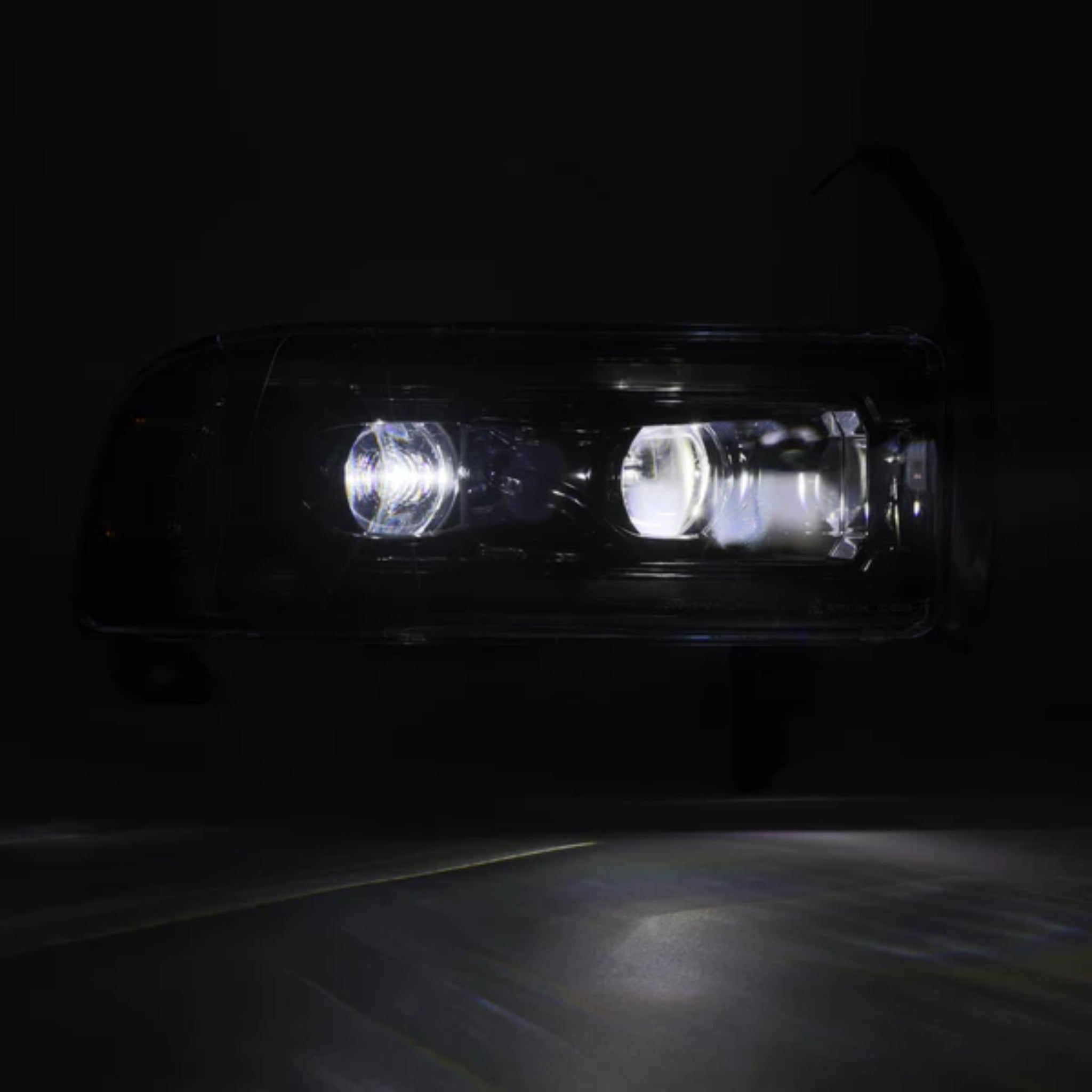 Dodge Ram 1500 (1994-2001)/Ram 2500/3500 (1994-2002) LUXX-Series LED Headlights | Alpharex