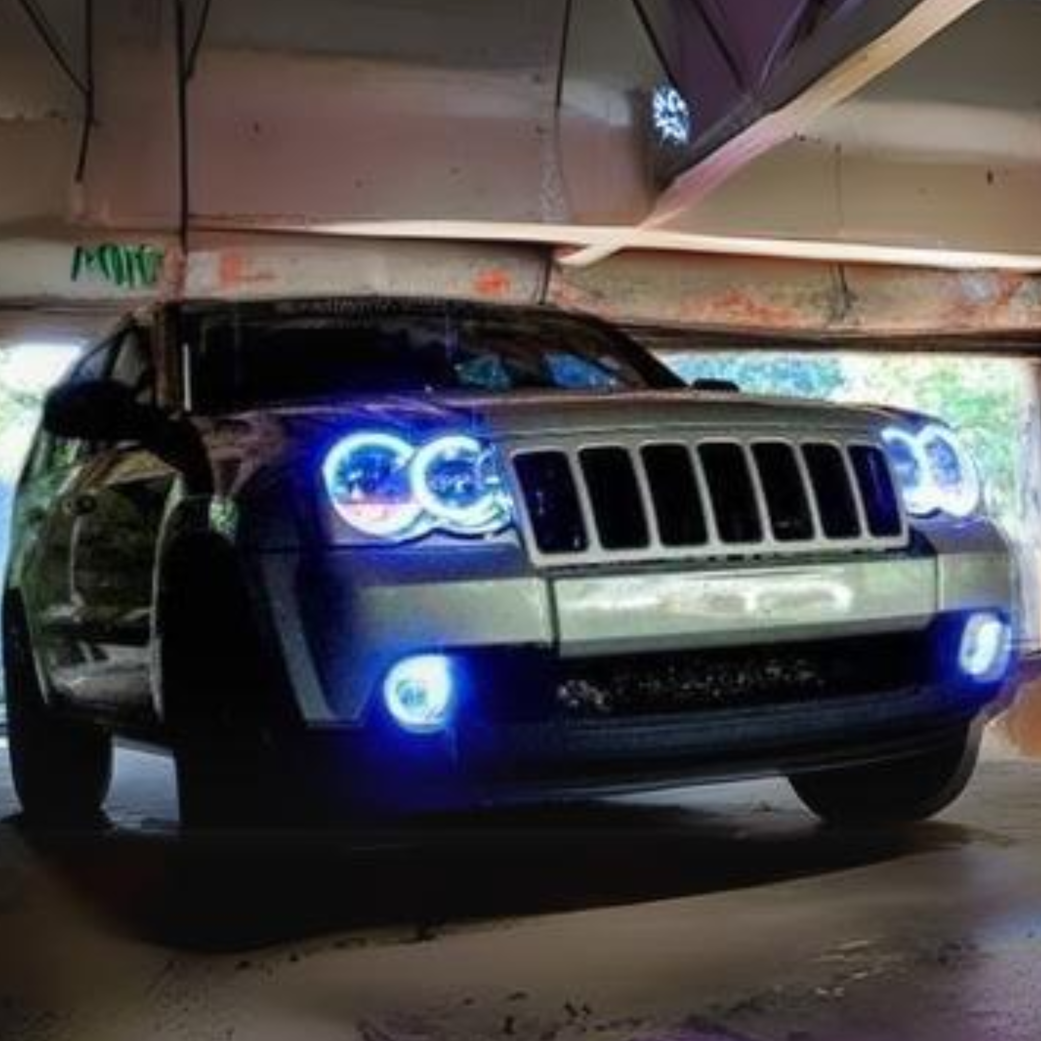 Jeep Grand Cherokee Multicolor Halo Kit (2005-2010)