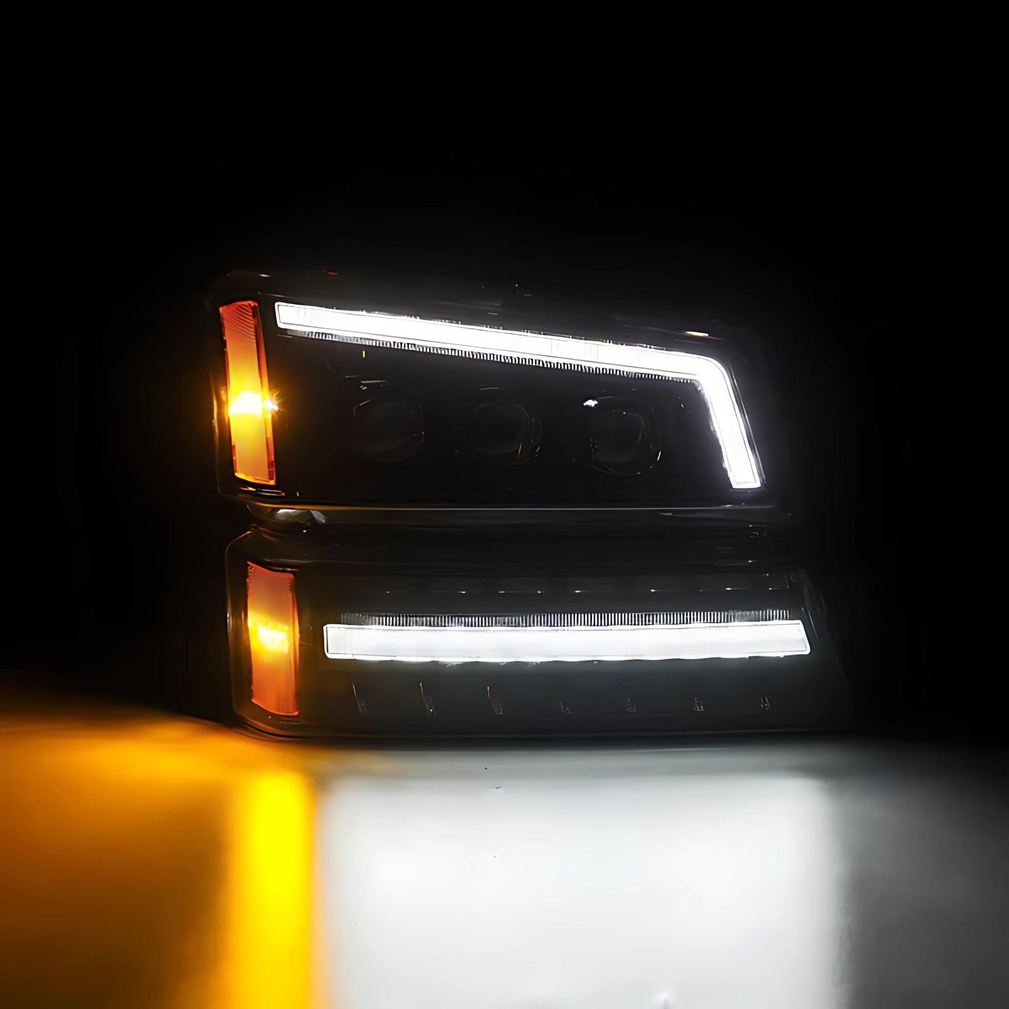 Chevrolet Avalanche (2002-2006) Headlights | Alpharex