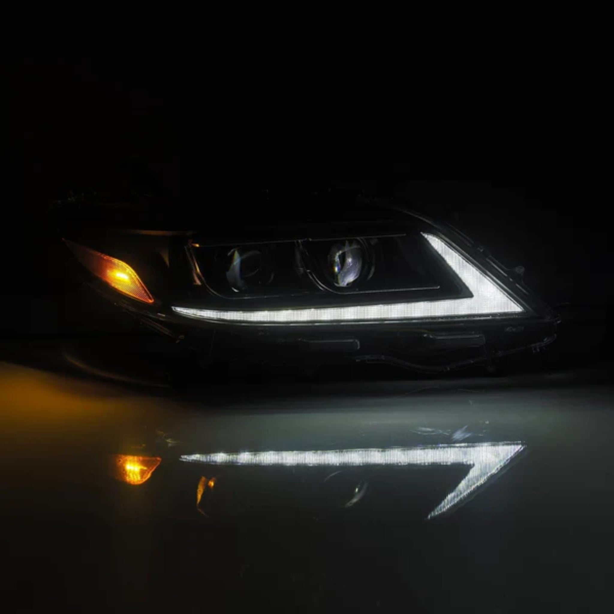 Toyota Sienna Headlights (2011-2020) | Alpharex