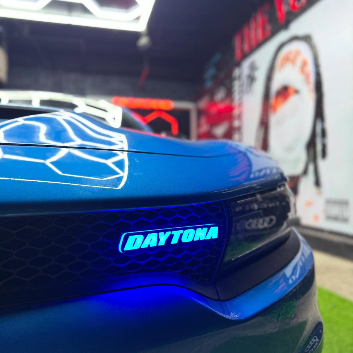 Daytona LED Emblem Badge: (Multicolor)