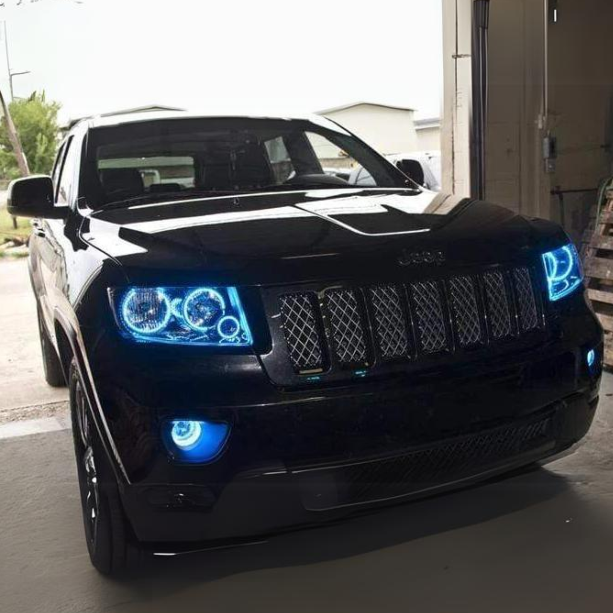 Jeep Grand Cherokee Multicolor Halo Kit (2011-2013) – Custom Multicolor LED Lighting by RGB Halo Kits
