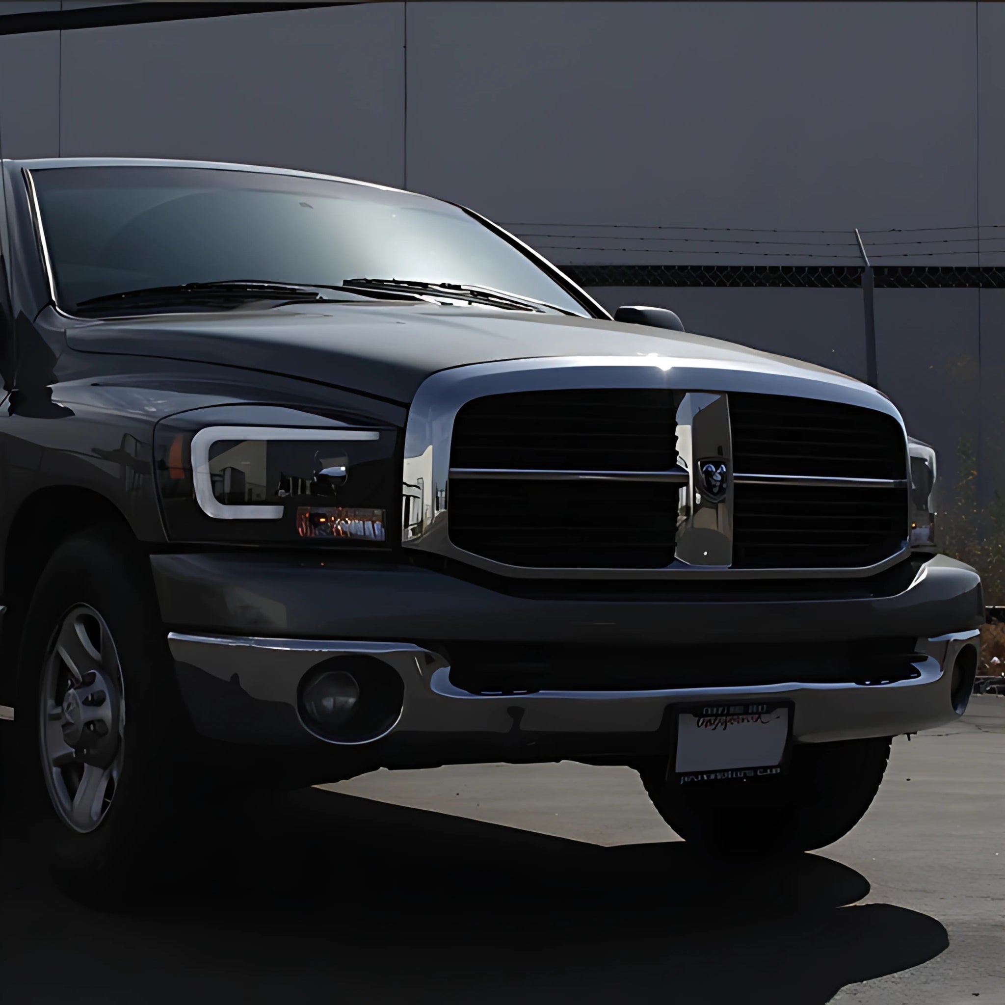 Dodge Ram 1500 (2006-2008) / Ram 2500/3500 (2006-2009): Multicolor Flow Series Headlights | Spyder – Custom Multicolor LED Lighting by RGB Halo Kits