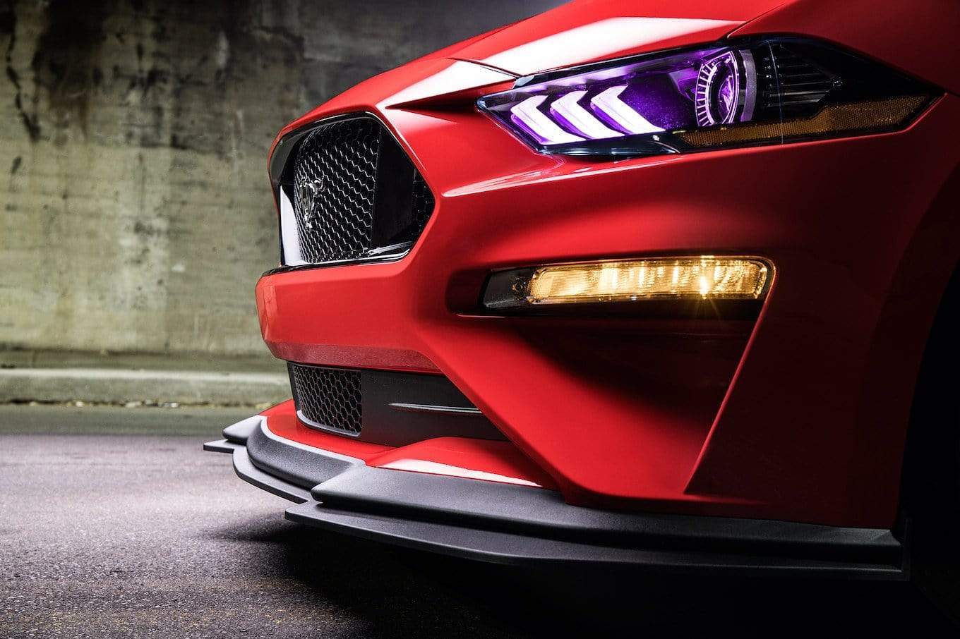 品揃え豊富で Ford Mustang 18-18 V .3 DRL Fusion Mustang Color LED